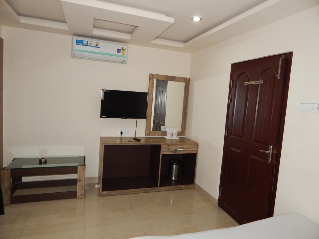 Breeze Hotel Siliguri Εξωτερικό φωτογραφία