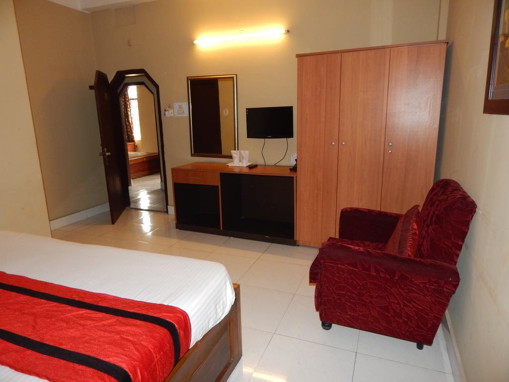 Breeze Hotel Siliguri Δωμάτιο φωτογραφία
