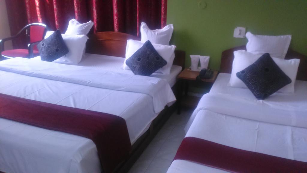 Breeze Hotel Siliguri Δωμάτιο φωτογραφία