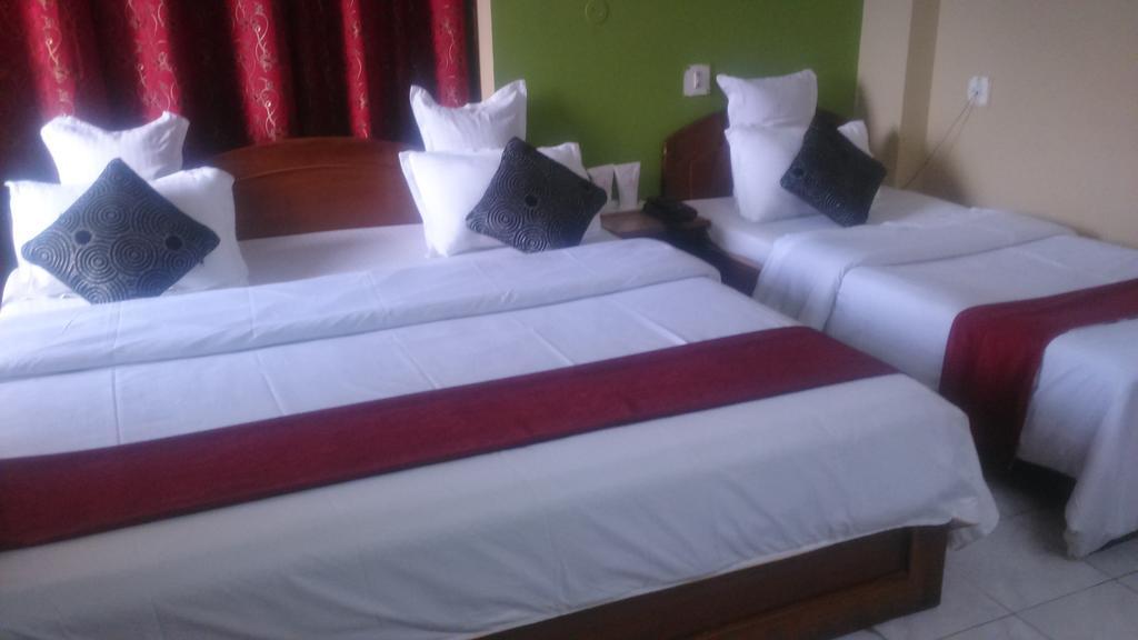 Breeze Hotel Siliguri Δωμάτιο φωτογραφία