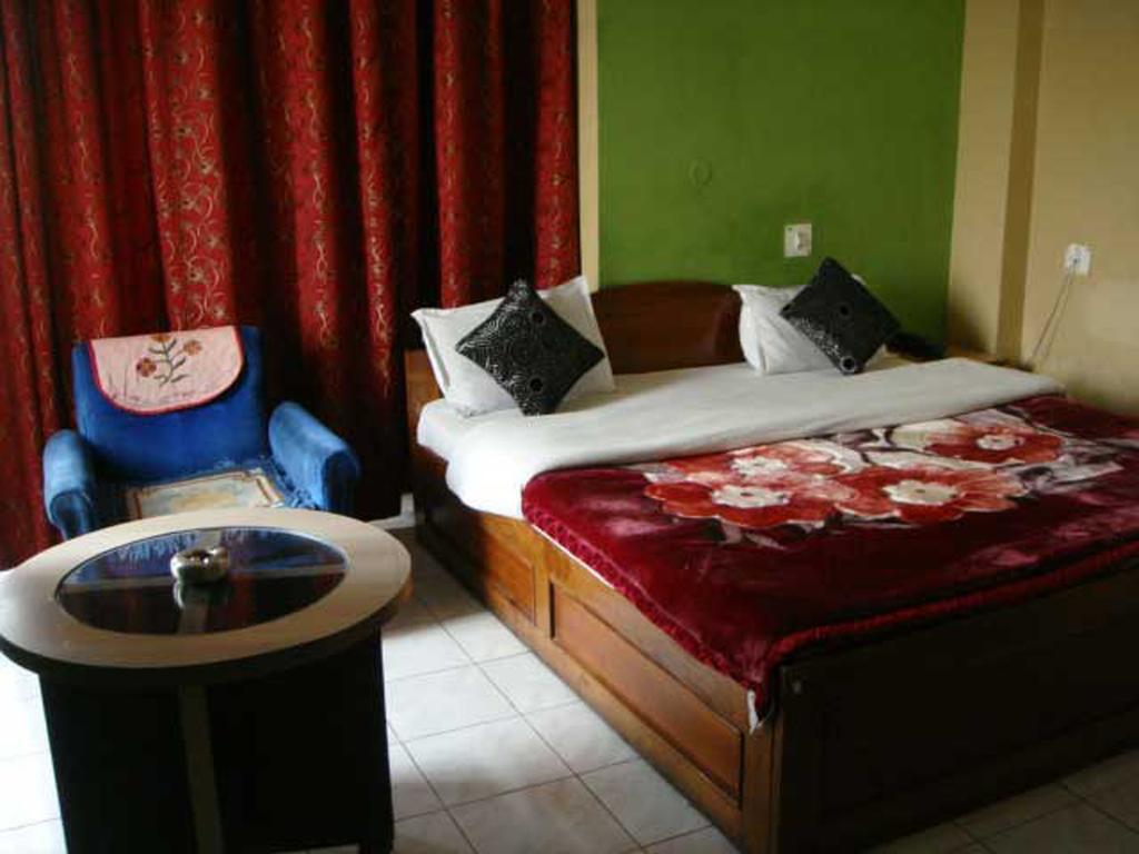 Breeze Hotel Siliguri Δωμάτιο φωτογραφία